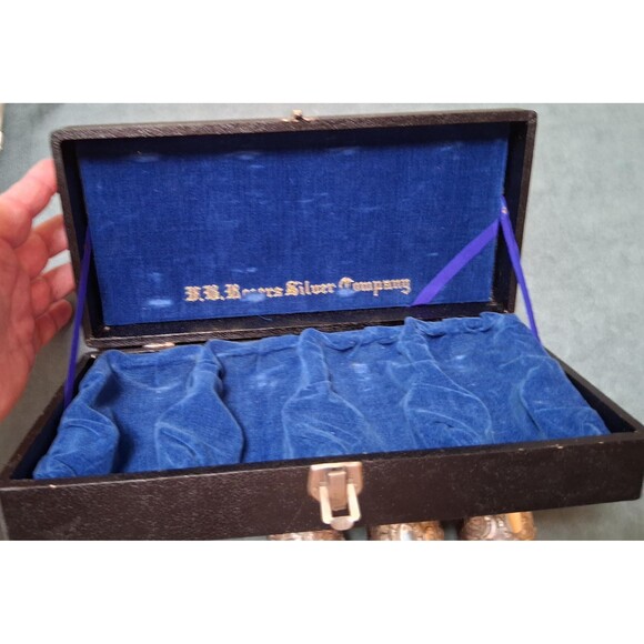 Vintage FB Rogers Silver Plate Goblet Set in Case - Picture 6 of 7